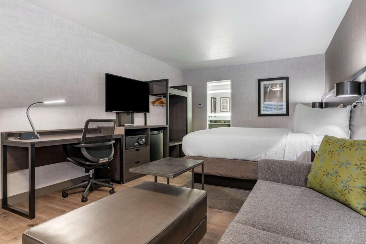 Best Western Plus Hilltop Inn Redding Eksteriør billede