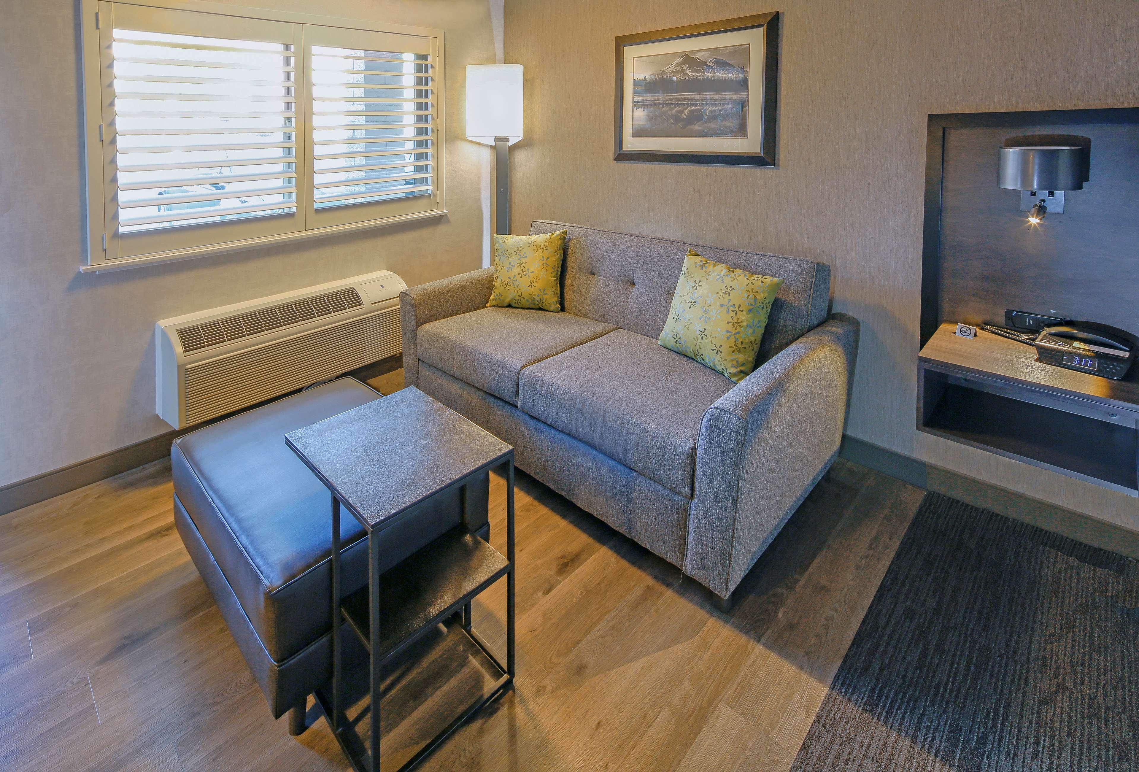 Best Western Plus Hilltop Inn Redding Eksteriør billede