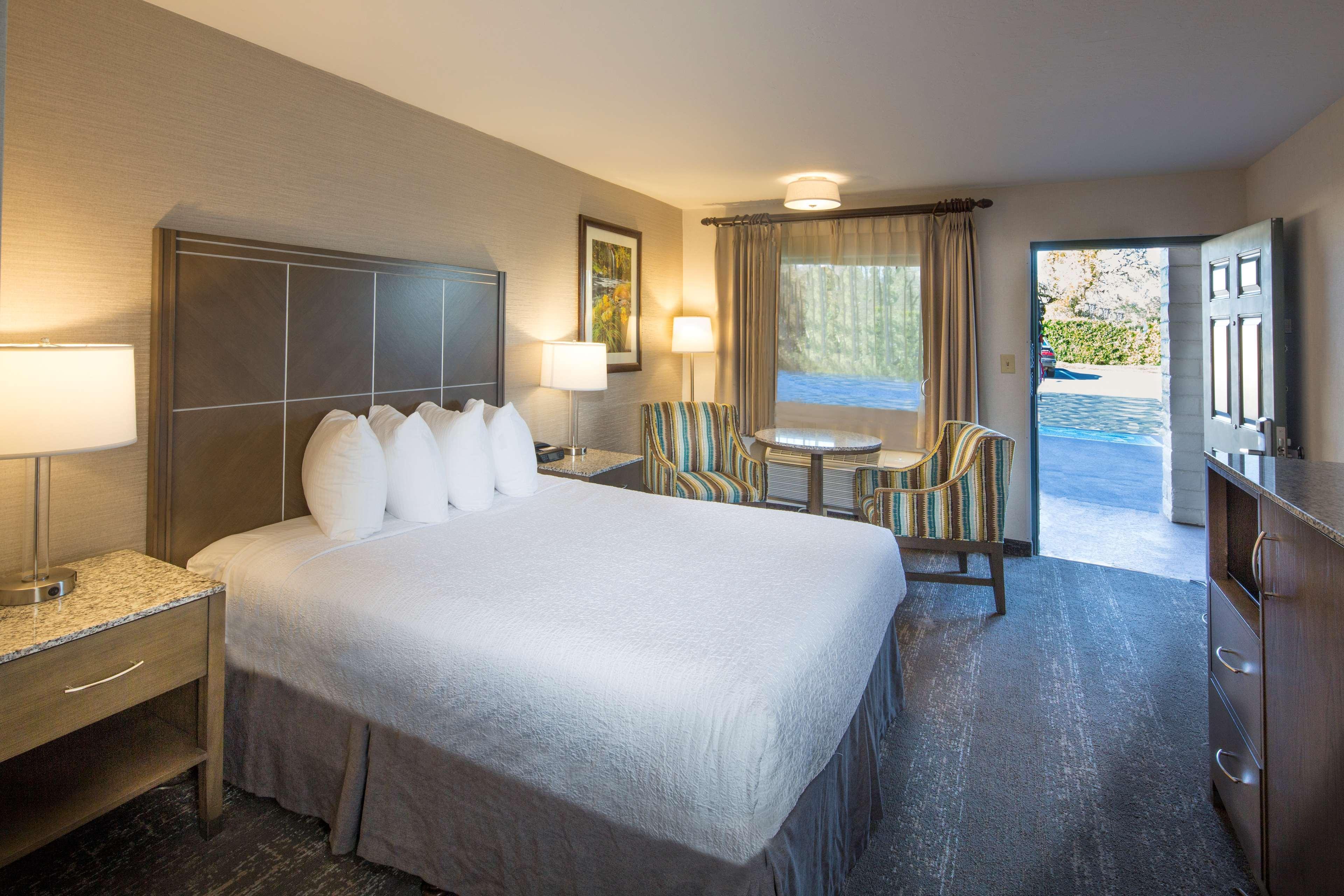 Best Western Plus Hilltop Inn Redding Eksteriør billede
