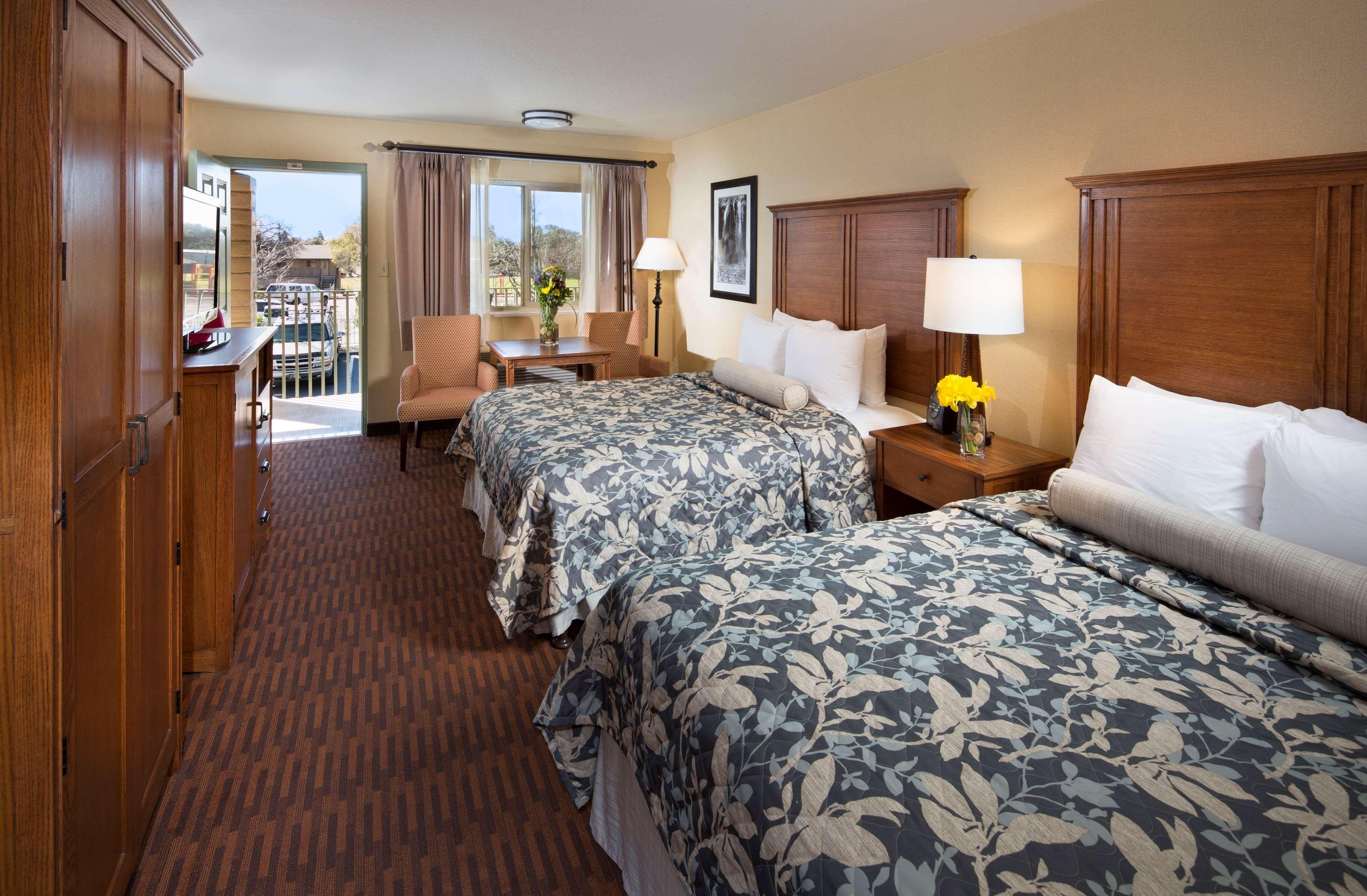 Best Western Plus Hilltop Inn Redding Eksteriør billede