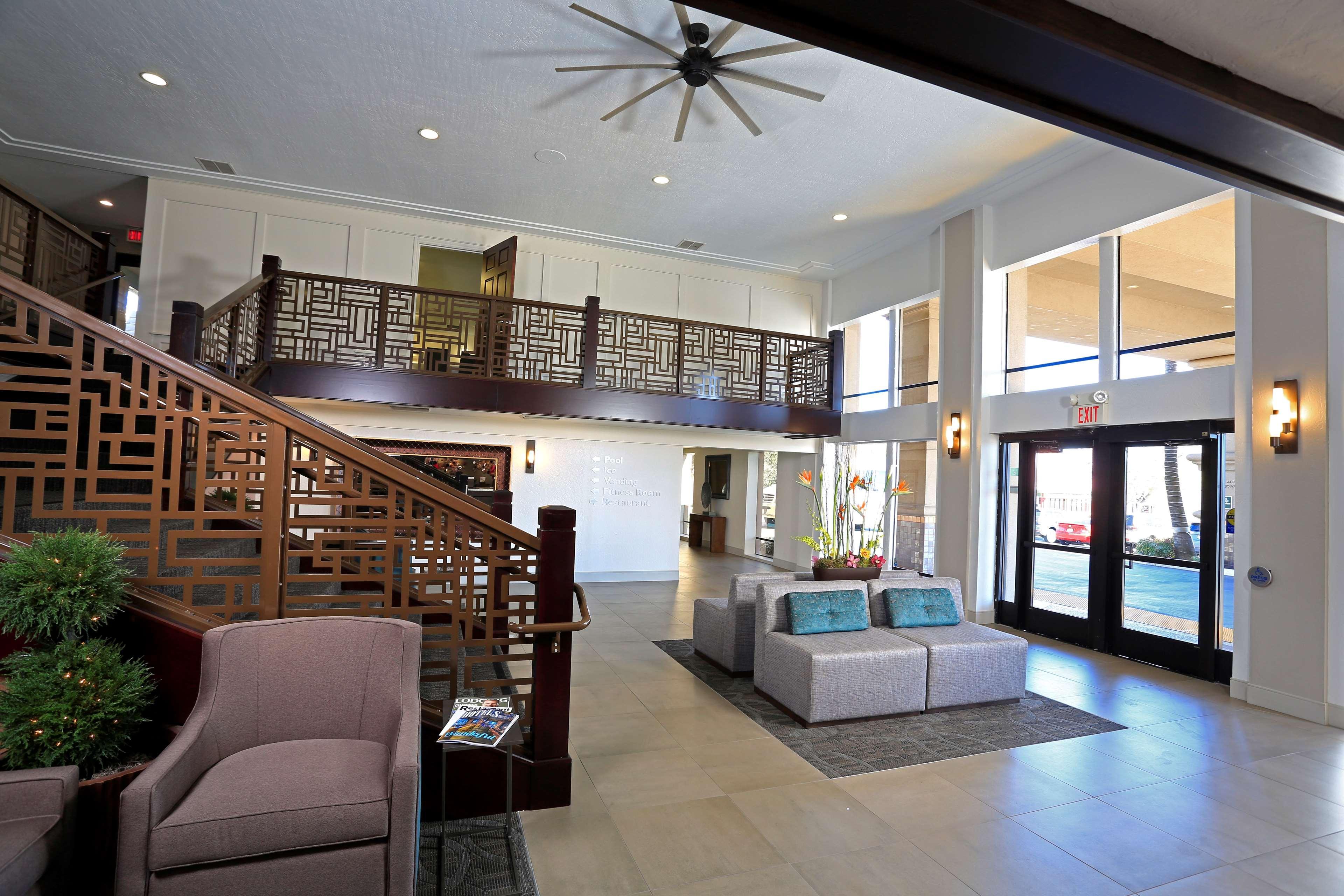 Best Western Plus Hilltop Inn Redding Eksteriør billede