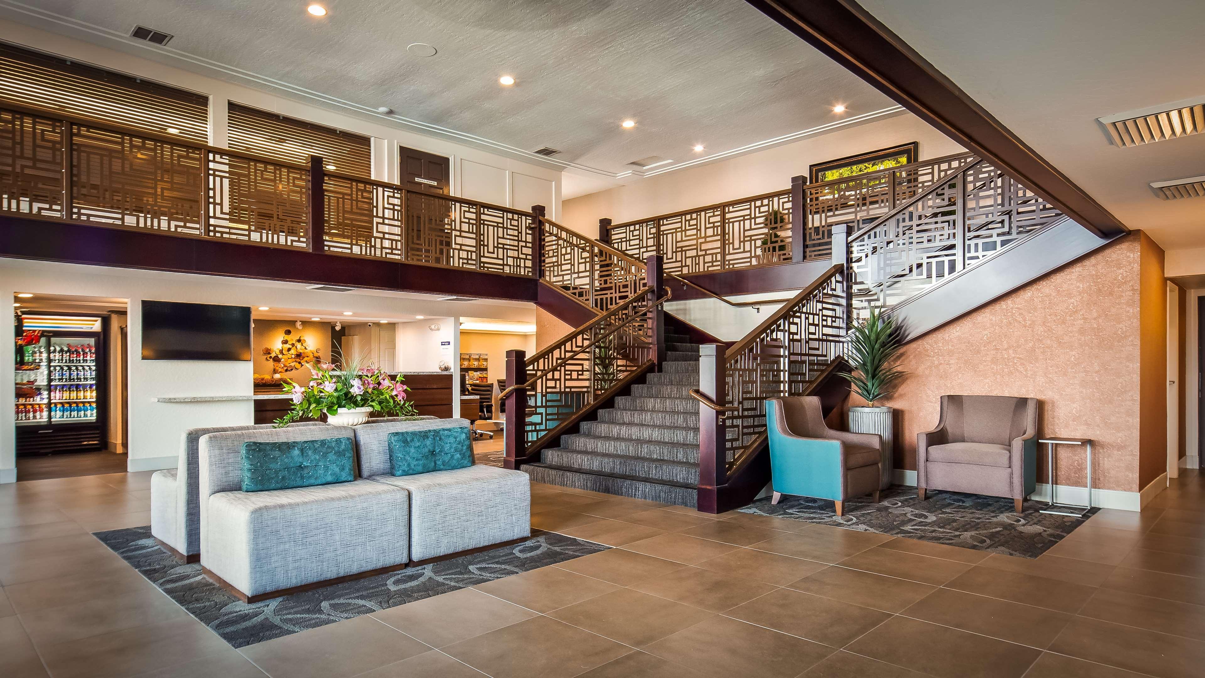 Best Western Plus Hilltop Inn Redding Eksteriør billede