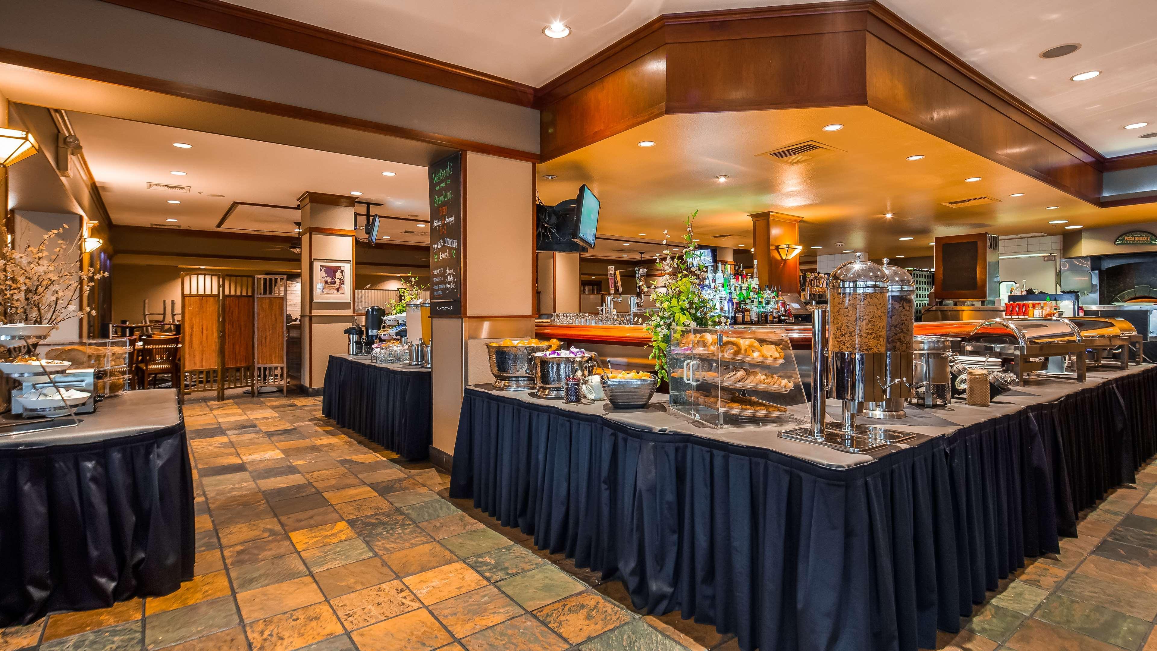 Best Western Plus Hilltop Inn Redding Eksteriør billede
